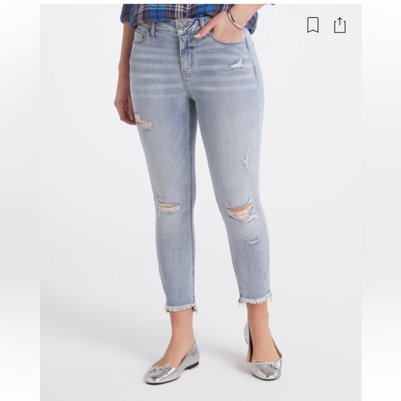 Studio blue Denim - STUDIO BLUE Aranza Skinny Jean size 12/31 light blue wash distressed